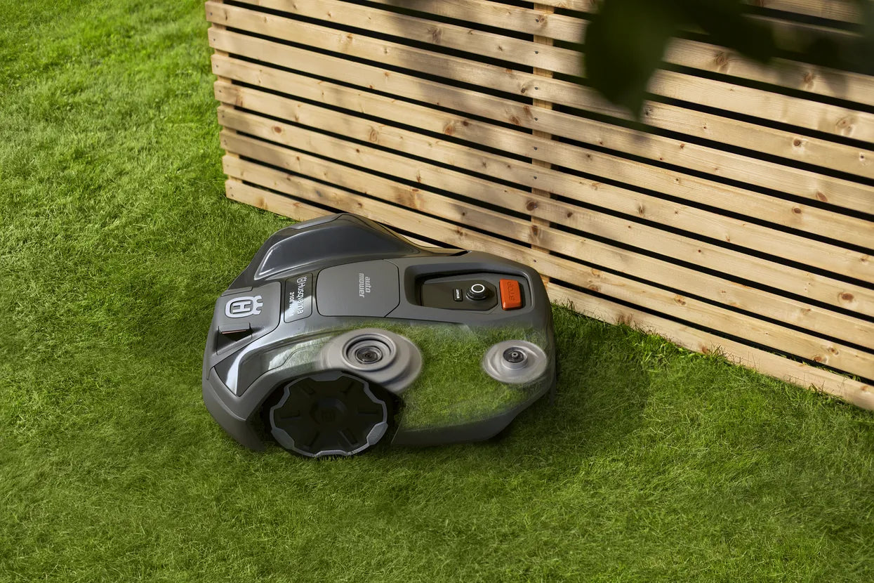 Robotgräsklippare Husqvarna Automower® 305E NERA