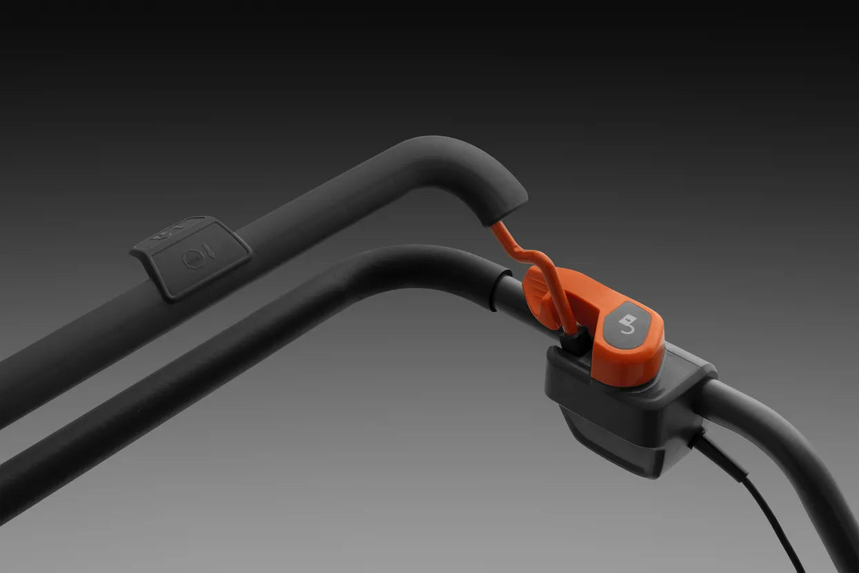 Husqvarna Gräsklippare LC 137i  exkl. Batteri